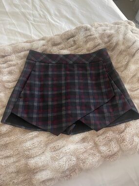 NWT plaid skort